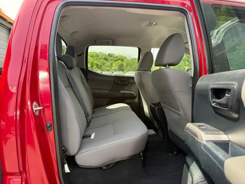 Used 2017 Toyota Tacoma SR5 w/ Tow Package AWD/4WD image 23