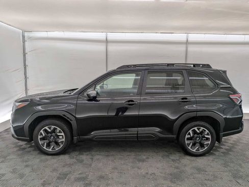 Used 2025 Subaru Forester Premium w/ Convenience Package #2 image 3