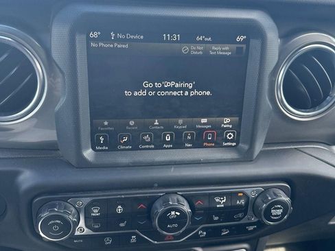 Used 2021 Jeep Wrangler Unlimited Sahara image 12