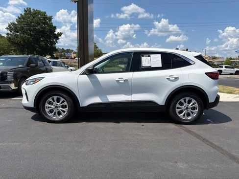 Used 2023 Ford Escape Active w/ Tech Pack #1 FWD image 5