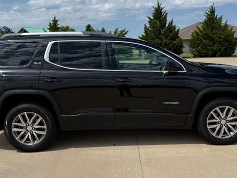 Used 2017 GMC Acadia SLE AWD/4WD image 7