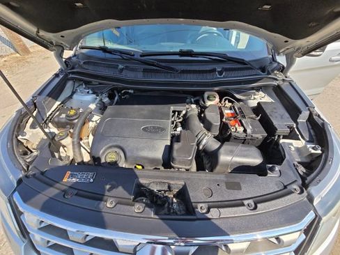Used 2017 Ford Explorer XLT w/ Equipment Group 202A AWD/4WD image 38