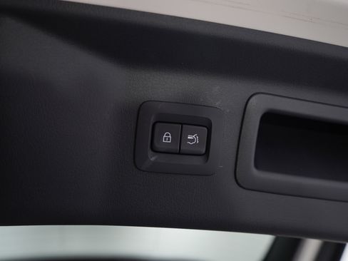 Certified 2024 MAZDA CX-90 Plug-In Hybrid w/ Premium Pkg image 11