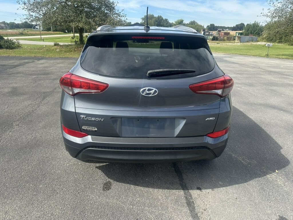 Used 2017 Hyundai Tucson SE w/ SE Popular Package 02 AWD/4WD image 4