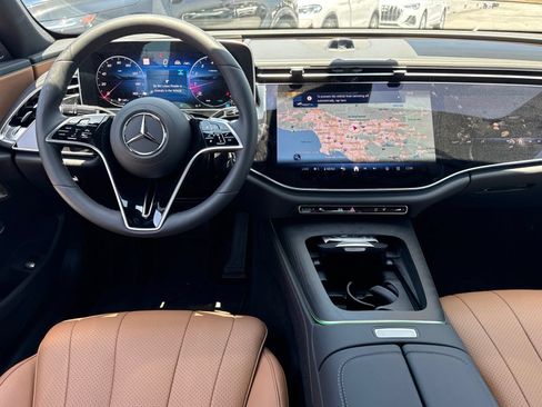 Used 2025 Mercedes-Benz E 350 Sedan image 31