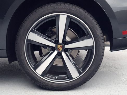 New 2026 Porsche Macan S image 27