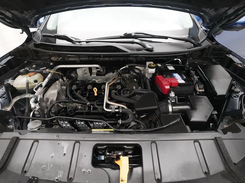 Used 2021 Nissan Rogue SV AWD/4WD image 3