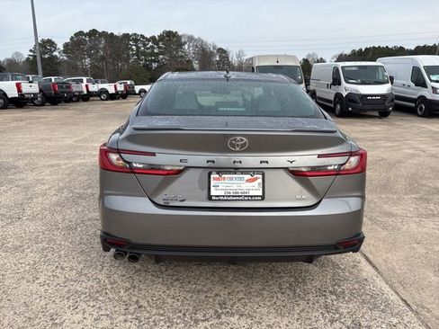 Used 2026 Toyota Camry SE FWD image 7