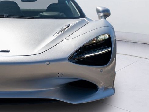 New 2025 McLaren 750S Spider image 37