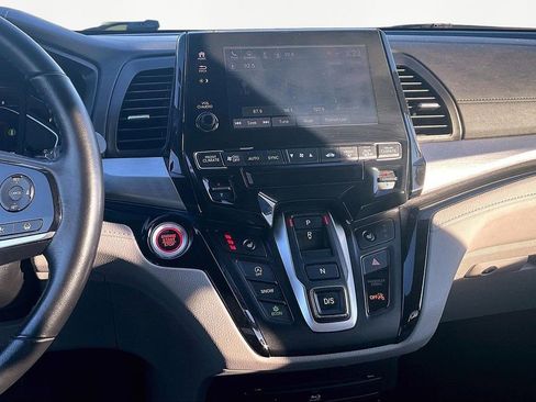 Used 2023 Honda Odyssey Touring image 11