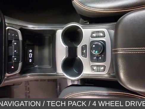 Used 2024 GMC Terrain AT4 w/ Tech Package AWD/4WD image 24