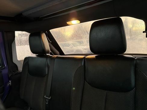 Used 2016 Jeep Wrangler Unlimited Sahara image 41