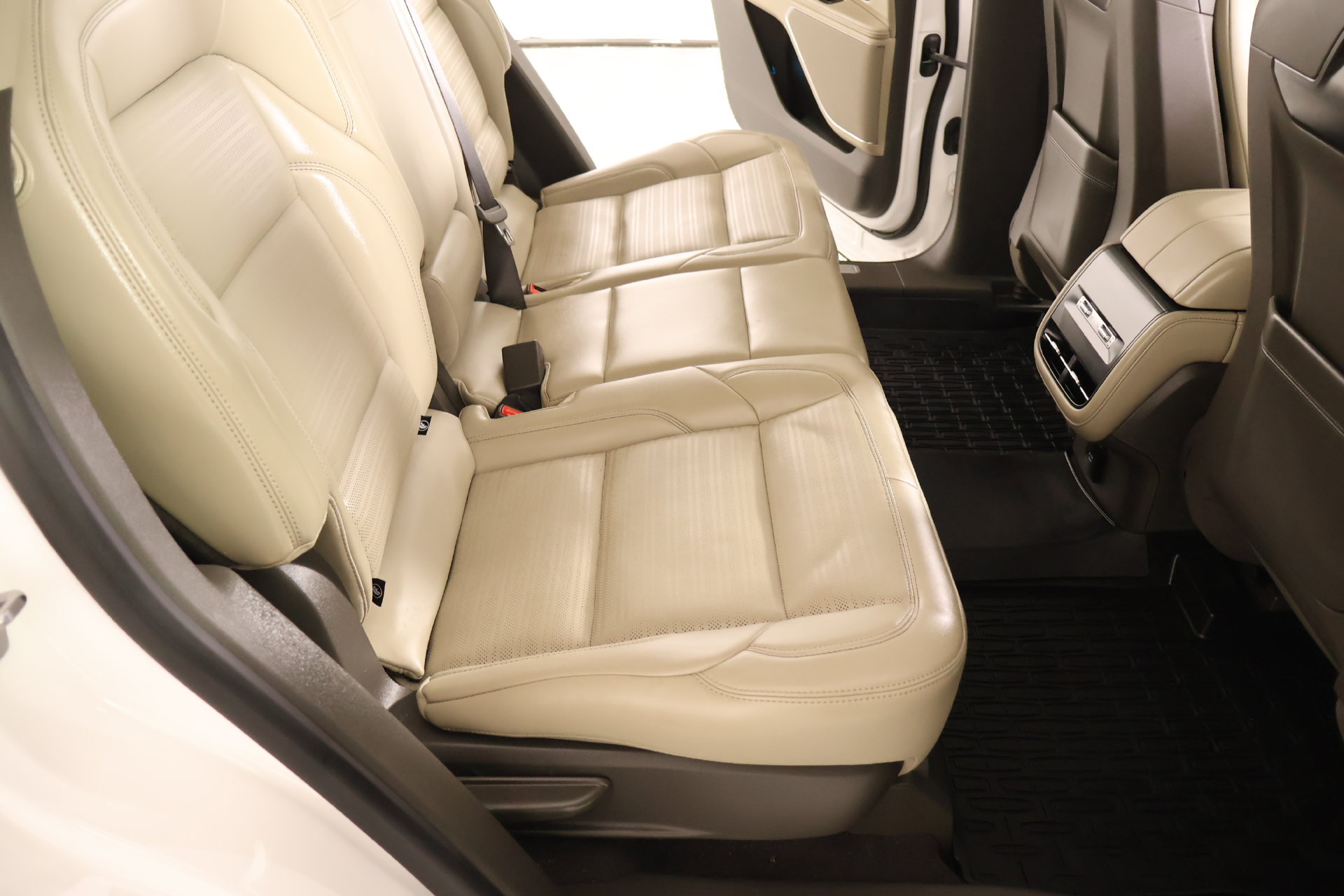 Used 2025 Lincoln Nautilus Reserve w/ Jet Appearance Package AWD/4WD image 16