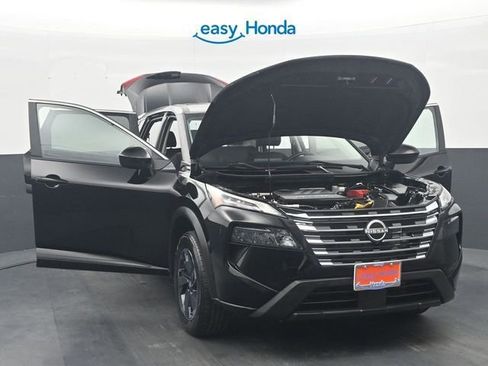 Used 2024 Nissan Rogue SV image 36