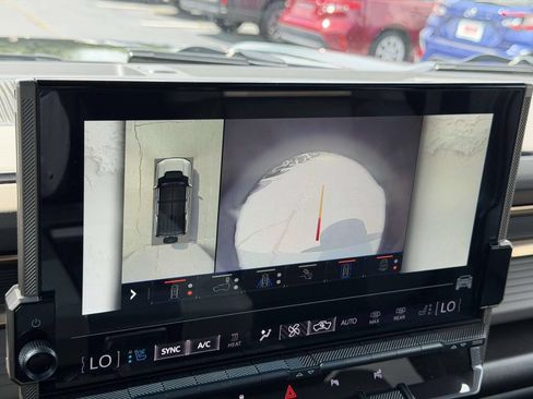 Used 2024 GMC Hummer EV 3X AWD/4WD image 23