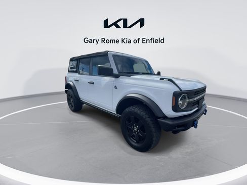 Used 2021 Ford Bronco Black Diamond image 2