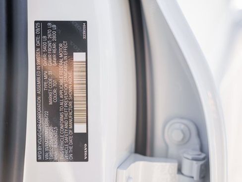 New 2026 Volvo XC60 B5 Ultra w/ Protection Package Premier image 40