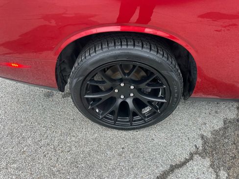 Used 2016 Dodge Challenger SXT Plus image 24