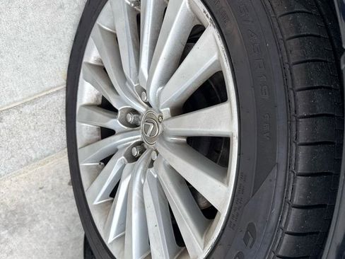 Used 2013 Lexus LS 460 AWD w/ Comfort Pkg image 17