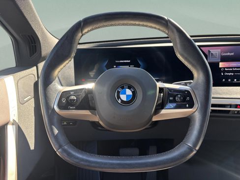 Used 2026 BMW iX xDrive45 image 9