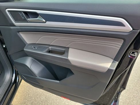 Certified 2023 Volkswagen Atlas SEL R-Line image 35