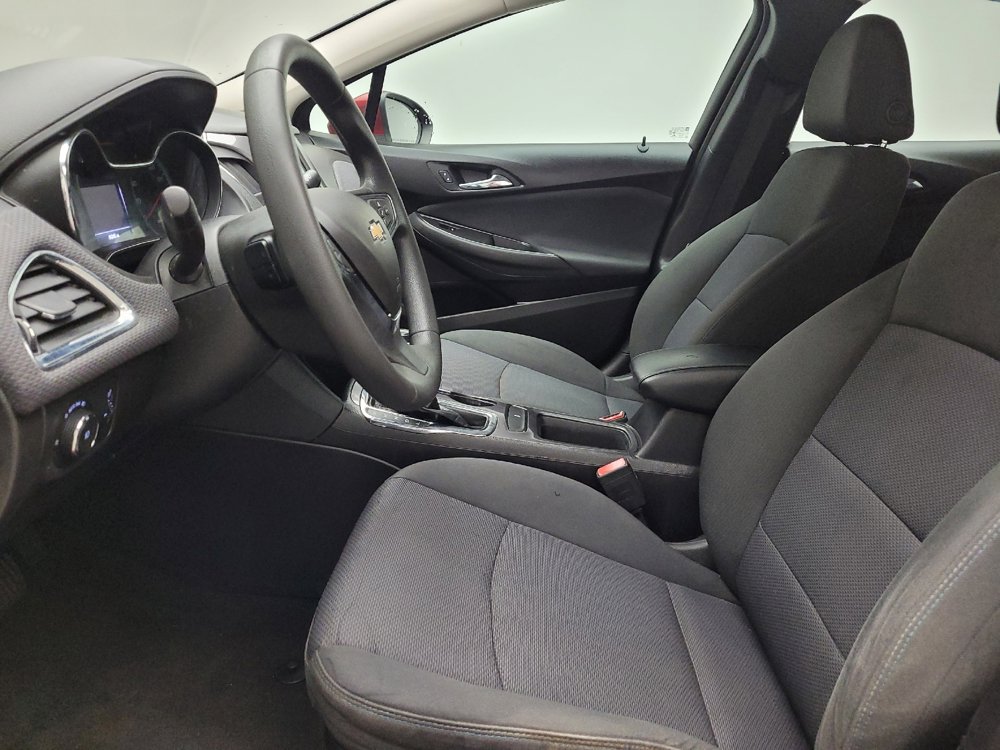 Used 2018 Chevrolet Cruze LT FWD image 17