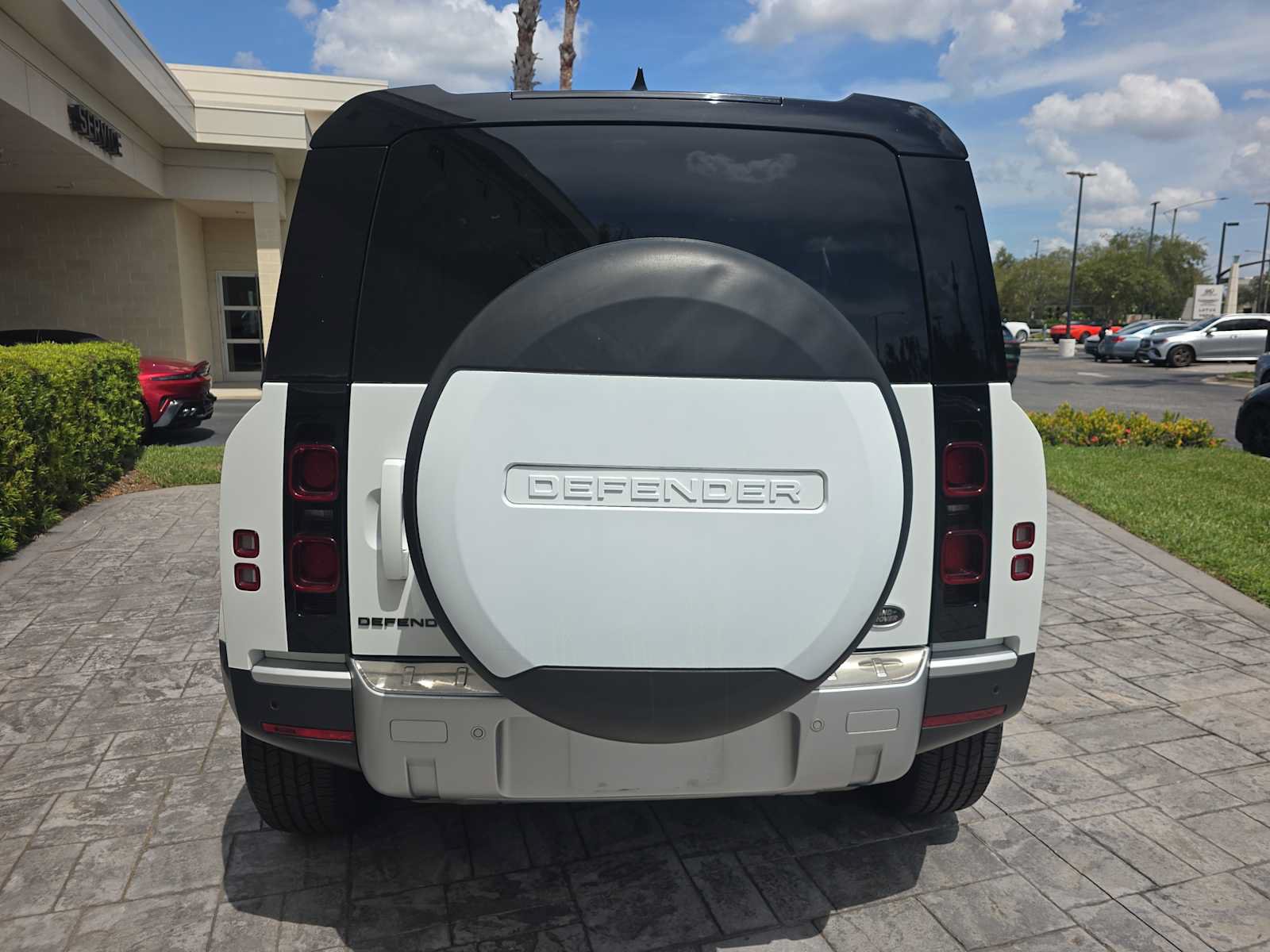 Used 2020 Land Rover Defender 110 S AWD/4WD image 5