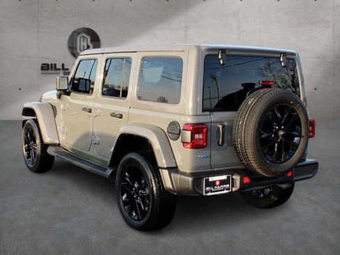Used 2023 Jeep Wrangler Unlimited Sahara w/ Cold Weather Group image 8
