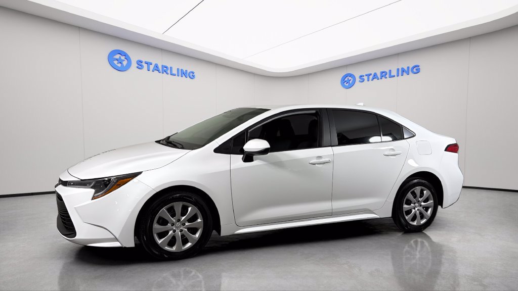 Used 2026 Toyota Corolla LE FWD image 2