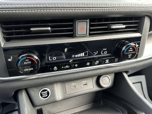 Certified 2023 Nissan Rogue SV w/ SV Premium B Package image 18