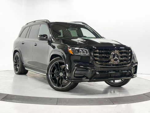 Used 2025 Mercedes-Benz GLS 580 4MATIC image 1
