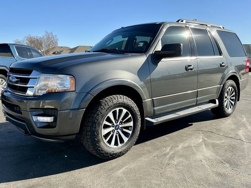 Used 2015 Ford Expedition XLT w/ Equipment Group 202A image 7