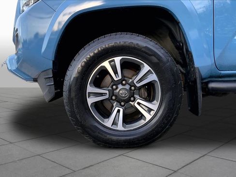 Used 2019 Toyota Tacoma TRD Sport AWD/4WD image 11