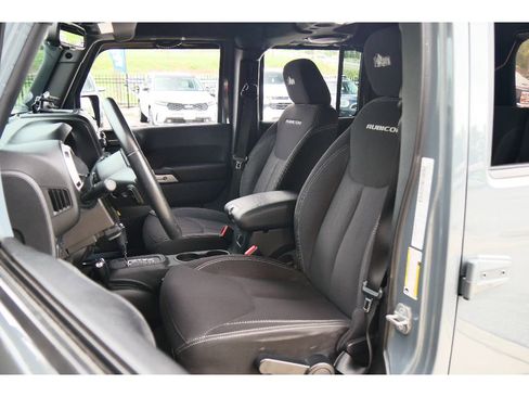 Used 2014 Jeep Wrangler Unlimited Rubicon AWD/4WD image 10