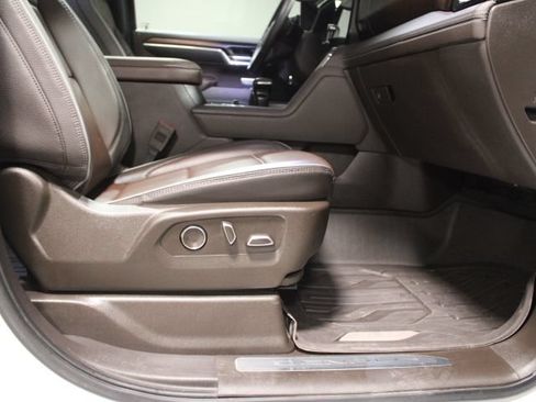 Used 2025 GMC Sierra 1500 Denali AWD/4WD image 28