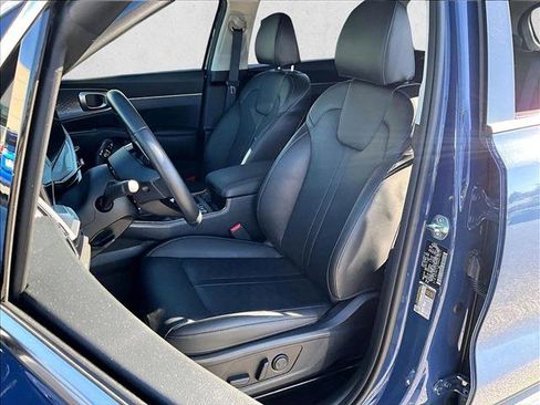 Used 2024 Kia Sorento S image 24