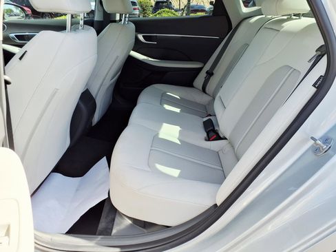Certified 2025 Hyundai Sonata SEL image 17