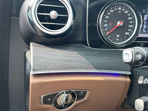 Certified 2017 Mercedes-Benz E 300 4MATIC image 22