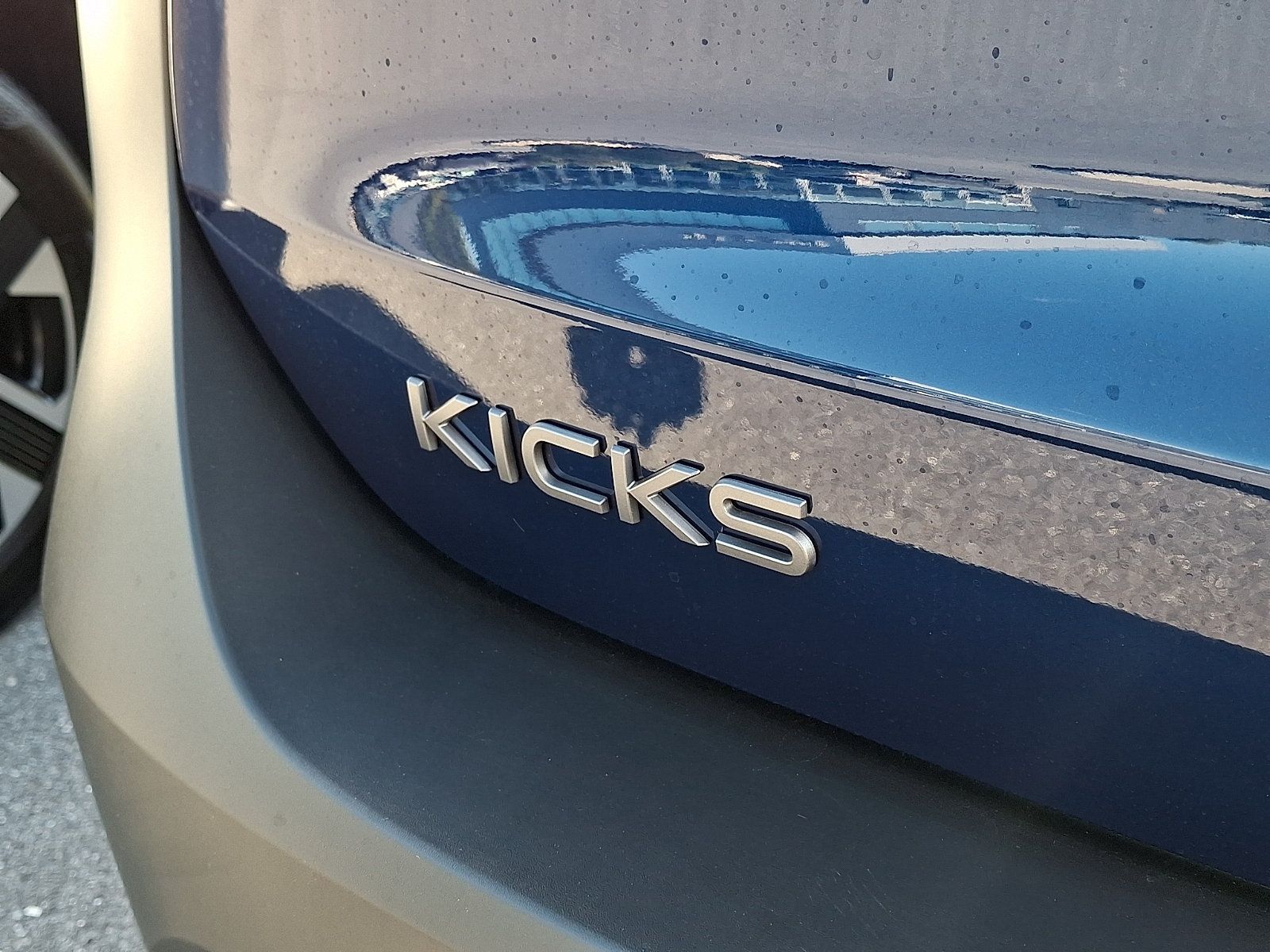 New 2027 Nissan Kicks SV w/ SV Premium Package AWD/4WD image 5
