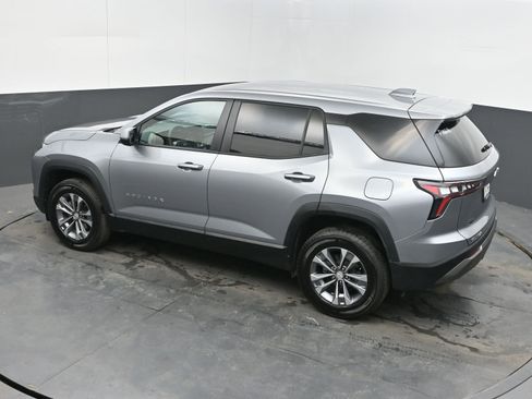 Used 2025 Chevrolet Equinox LT image 32