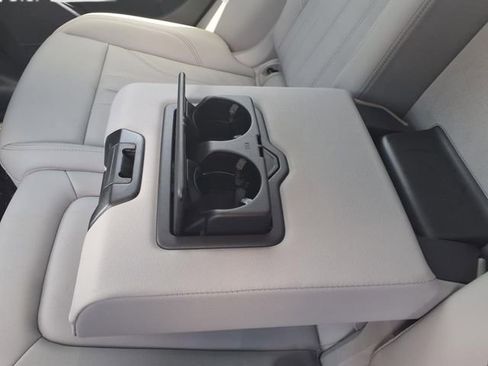 Used 2022 Audi Q5 e Premium image 11