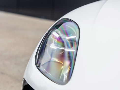 Certified 2021 Porsche Macan image 18