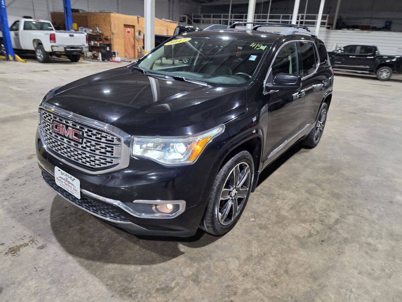 Used 2017 GMC Acadia Denali w/ LPO, Protection Package AWD/4WD image 2