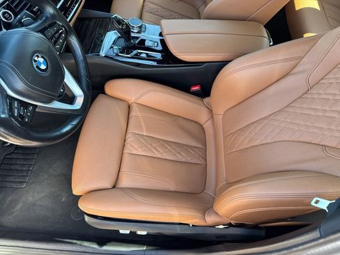 Used 2023 BMW 530e image 25