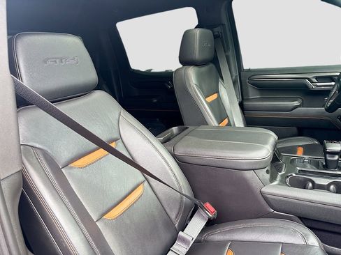 Used 2024 GMC Sierra 1500 AT4 w/ Technology Package AWD/4WD image 31