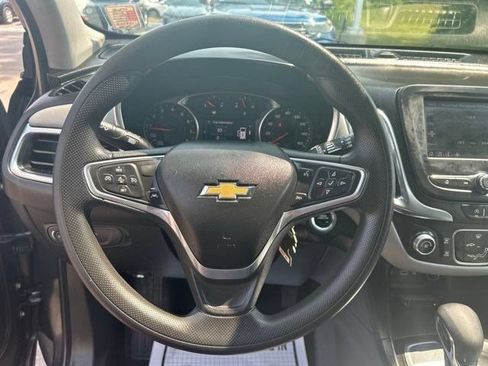 Used 2022 Chevrolet Equinox LT FWD image 16