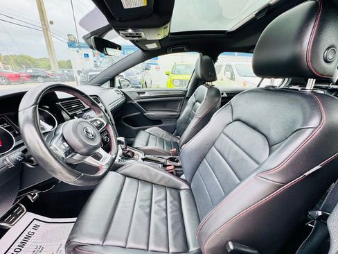 Used 2020 Volkswagen GTI SE image 11