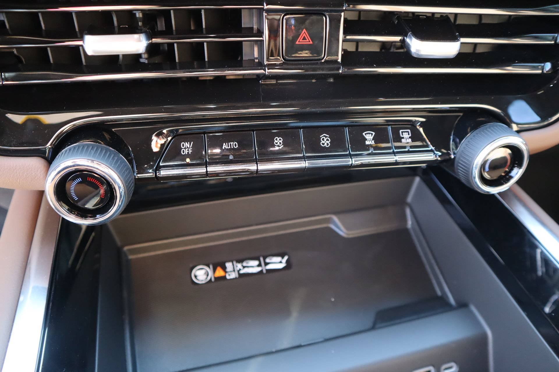 New 2026 Chevrolet Tahoe High Country AWD/4WD image 10