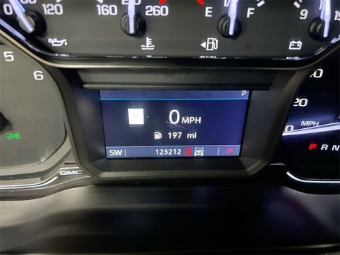 Used 2019 GMC Sierra 1500 SLT w/ SLT Premium Plus Package image 12