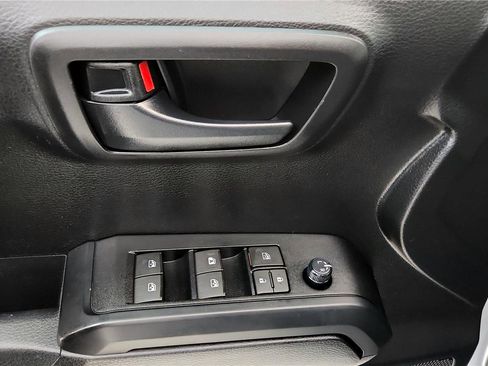 Used 2022 Toyota Tacoma SR image 23